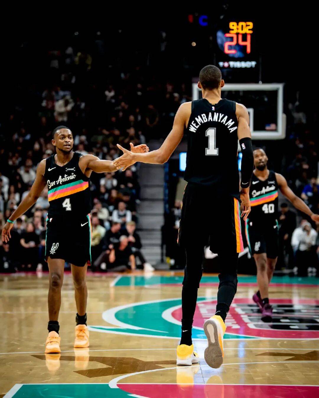 国际比赛日迈阿密热火备战NBA常规赛，门线救险细节曝光，球迷炸锅，纪律约束更严格的简单介绍-lol官方